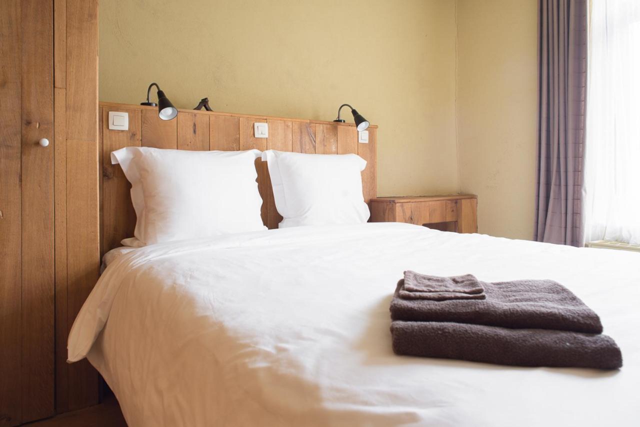 Bever Poeziehotel Surplace - 15 Min Van Pairi Daiza & Industriezone Ghislenghien מראה חיצוני תמונה