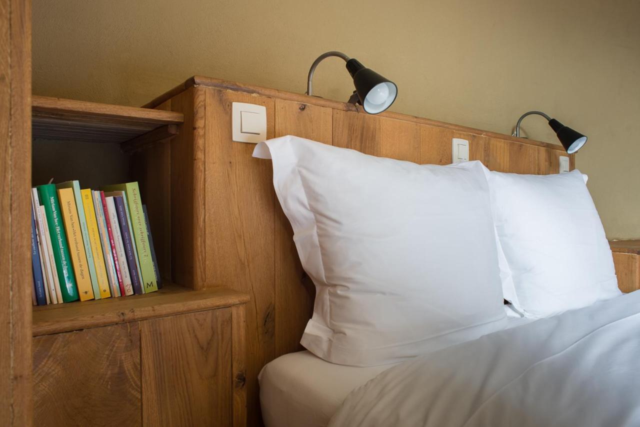 Bever Poeziehotel Surplace - 15 Min Van Pairi Daiza & Industriezone Ghislenghien מראה חיצוני תמונה